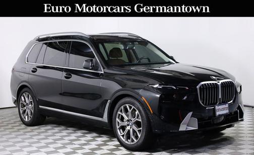 Black Sapphire Metallic 2025 BMW X7 xDrive40i