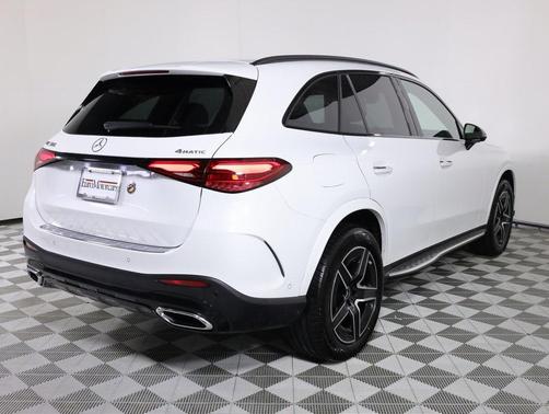 2025 Mercedes-Benz GLC 300 4MATIC