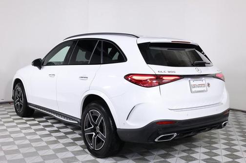 2025 Mercedes-Benz GLC 300 4MATIC