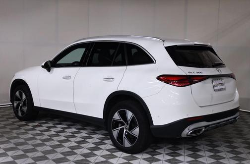 Polar White 2024 Mercedes-Benz GLC 300 4MATIC