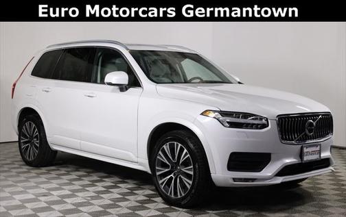 2021 Volvo XC90 T6 Momentum