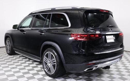 2025 Mercedes-Benz GLS 450 4MATIC