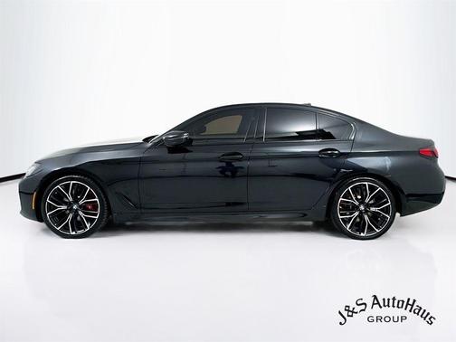 2022 BMW 540 i