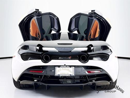 2018 McLaren 720S Base