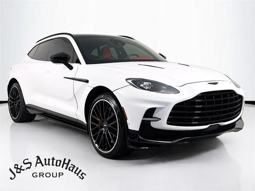 2023 Aston Martin DBX 707