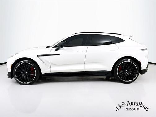 2023 Aston Martin DBX 707