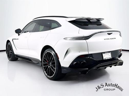 2023 Aston Martin DBX 707