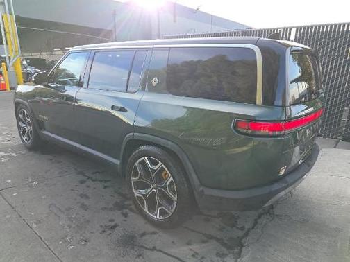 2023 Rivian R1S Launch Edition