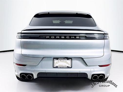 2024 Porsche Cayenne S Coupe AWD