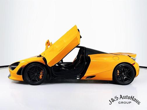 2018 McLaren 720S Base