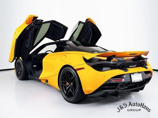 2018 McLaren 720S Base