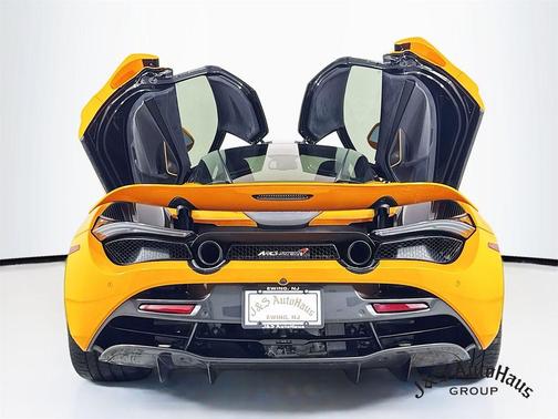 2018 McLaren 720S Base
