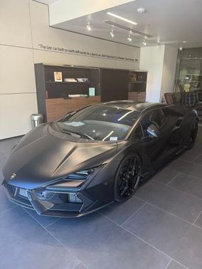 2024 Lamborghini Revuelto Base