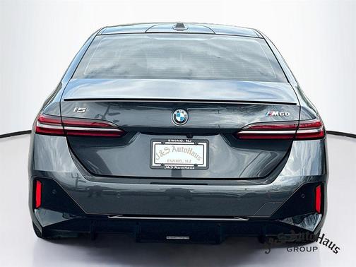Dark Graphite Metallic 2024 BMW i5 M60