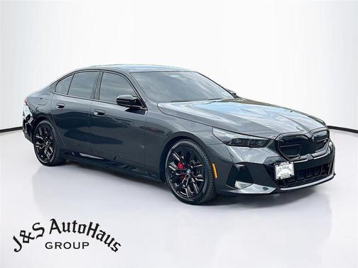 Dark Graphite Metallic 2024 BMW i5 M60