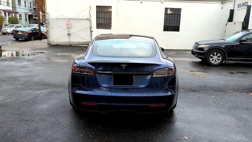 2022 Tesla Model S Base