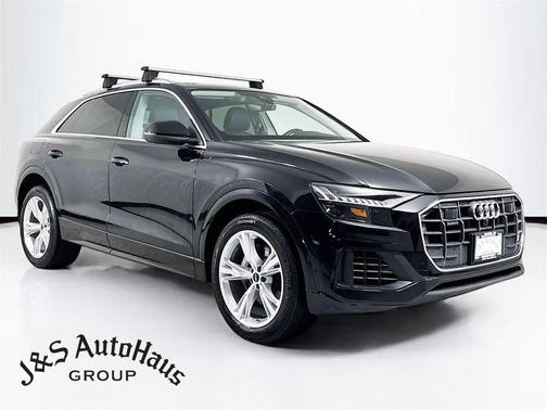 2023 Audi Q8 55 Premium Plus