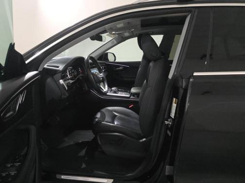 2023 Audi Q8 55 Premium Plus