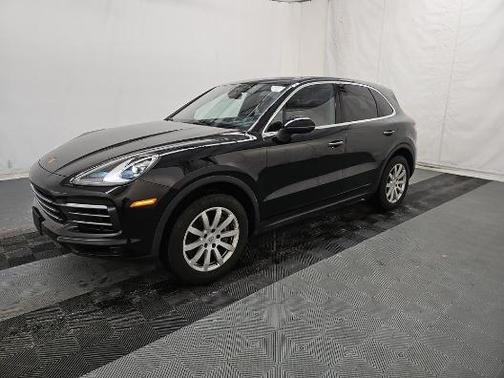 2023 Porsche Cayenne Base