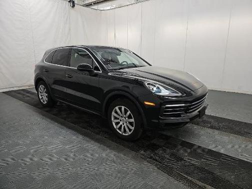 2023 Porsche Cayenne Base