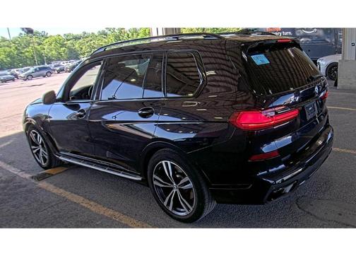 Carbon Black Metallic 2022 BMW X7 xDrive40i