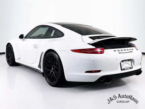 2016 Porsche 911 Carrera GTS