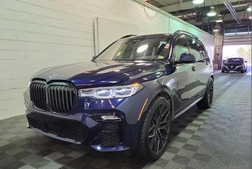 2022 BMW X7 M50i