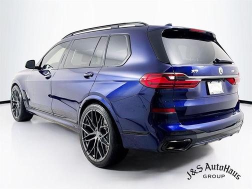 2022 BMW X7 M50i