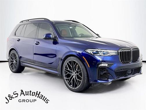 2022 BMW X7 M50i