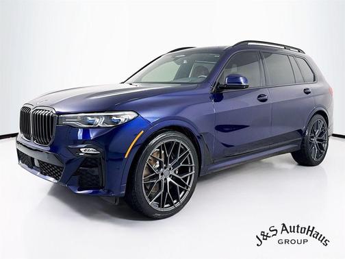 2022 BMW X7 M50i