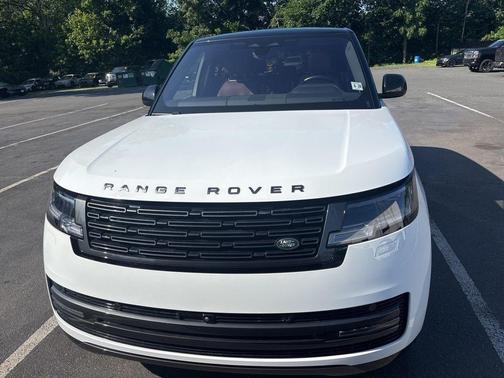 2023 Land Rover Range Rover P530 SE