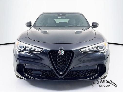 2021 Alfa Romeo Stelvio Quadrifoglio