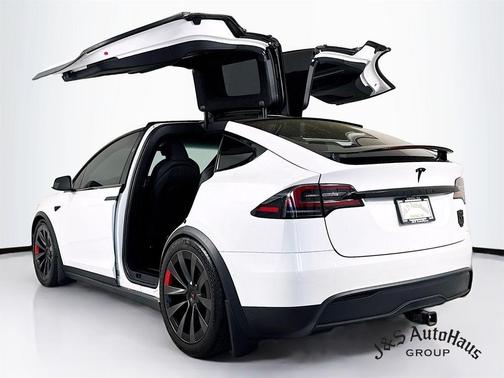 2022 Tesla Model X Base