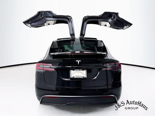 2022 Tesla Model X Base