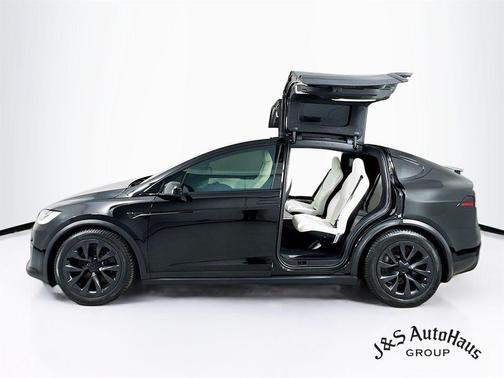 2022 Tesla Model X Base