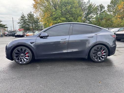 2025 Tesla Model Y Performance