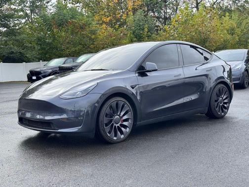 2025 Tesla Model Y Performance