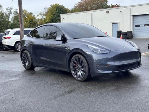 2025 Tesla Model Y Performance