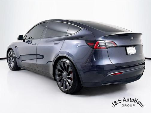 2025 Tesla Model Y Performance