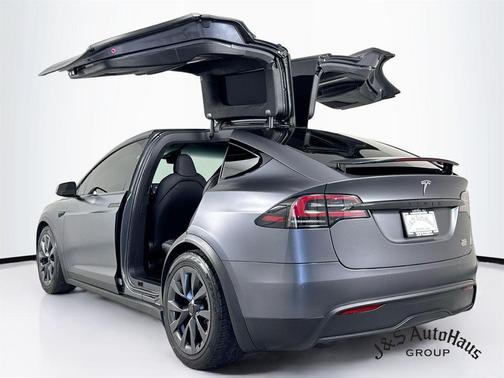 Black 2022 Tesla Model X Plaid