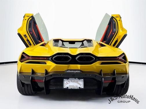 Yellow 2025 Lamborghini Revuelto Base
