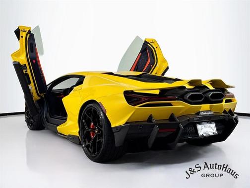Yellow 2025 Lamborghini Revuelto Base