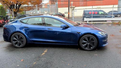 2022 Tesla Model S Base