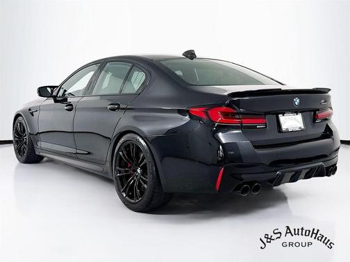 2022 BMW M5 Base