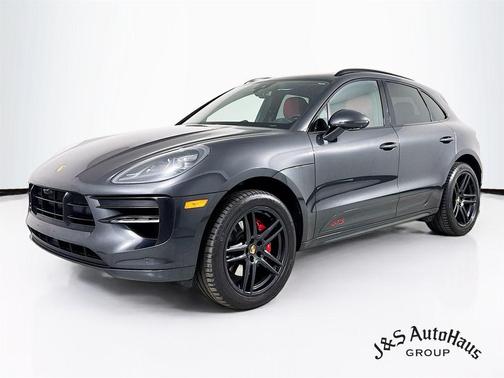 Volcano Grey Metallic 2021 Porsche Macan GTS