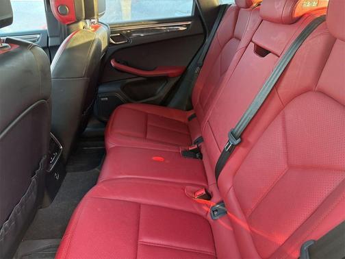 Volcano Grey Metallic 2021 Porsche Macan GTS