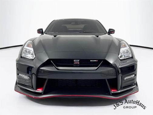 Jet Black Pearl 2023 Nissan GT-R NISMO