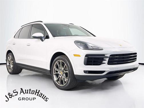 2023 Porsche Cayenne Base