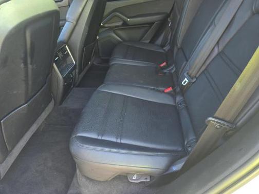 2023 Porsche Cayenne Base
