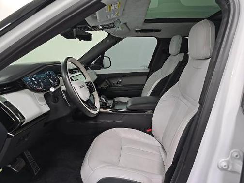 Ostuni Pearl White 2025 Land Rover Range Rover Sport P530 Autobiography